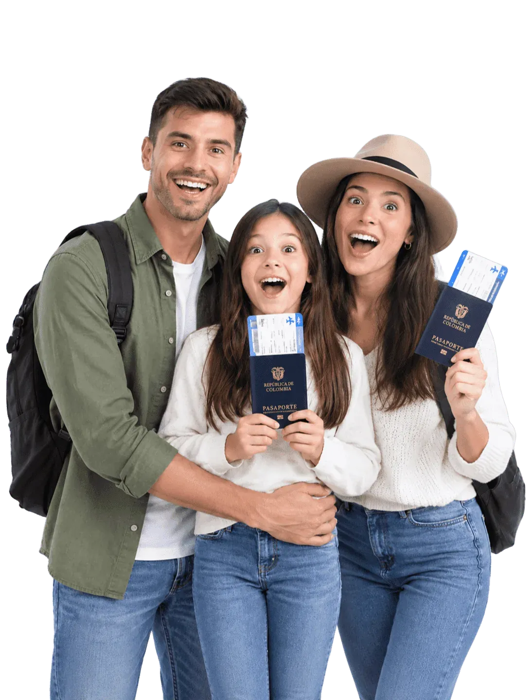 Familia colombiana feliz con sus pasaportes y tiquetes de viaje